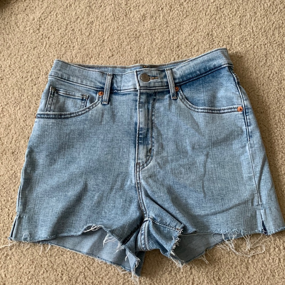 Levi mile high cut off short